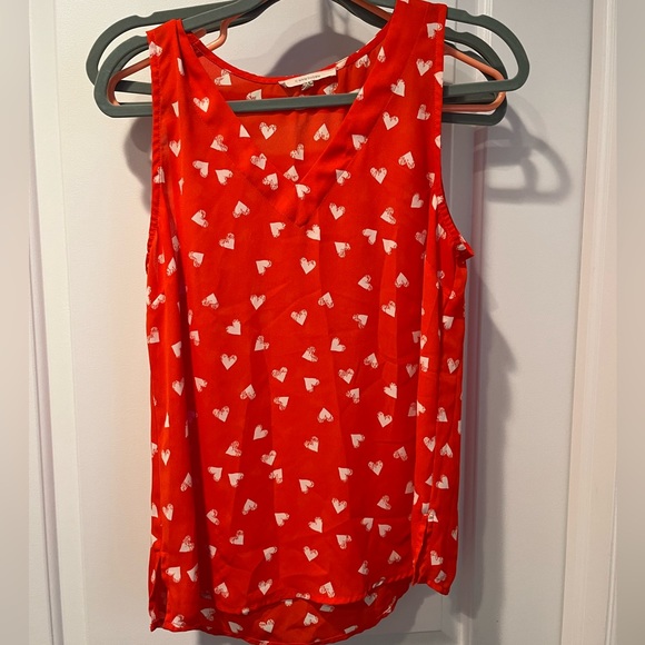 41 Hawthorn Tops - Red heart work friendly tank top